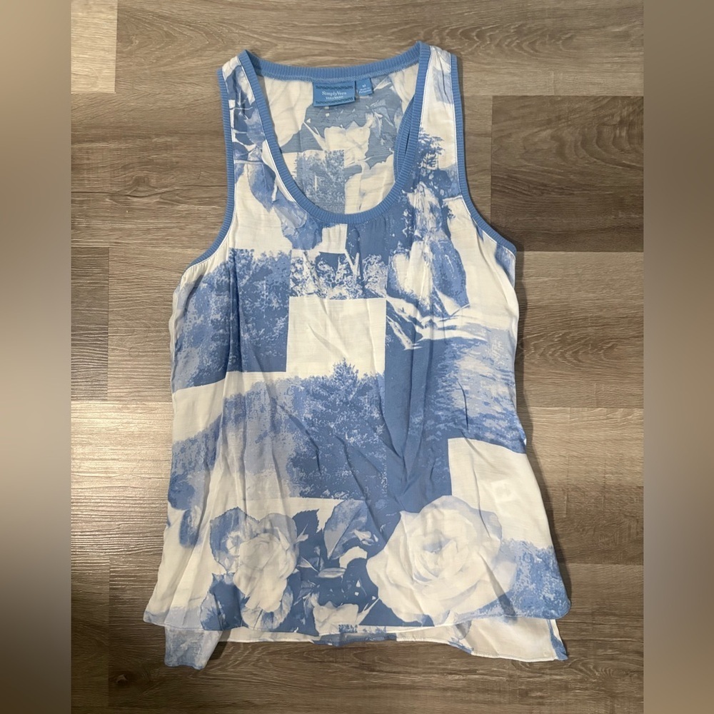Simply Vera Vera Wang Blue and White Floral Tank Top